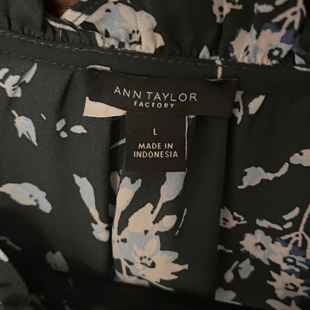 Ann Taylor Dark Green Floral Blouse